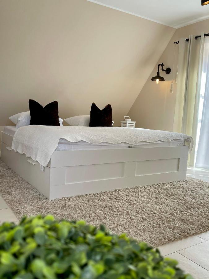 Meine Ferienwohnung Pleissenhaus 알텐부르크 외부 사진